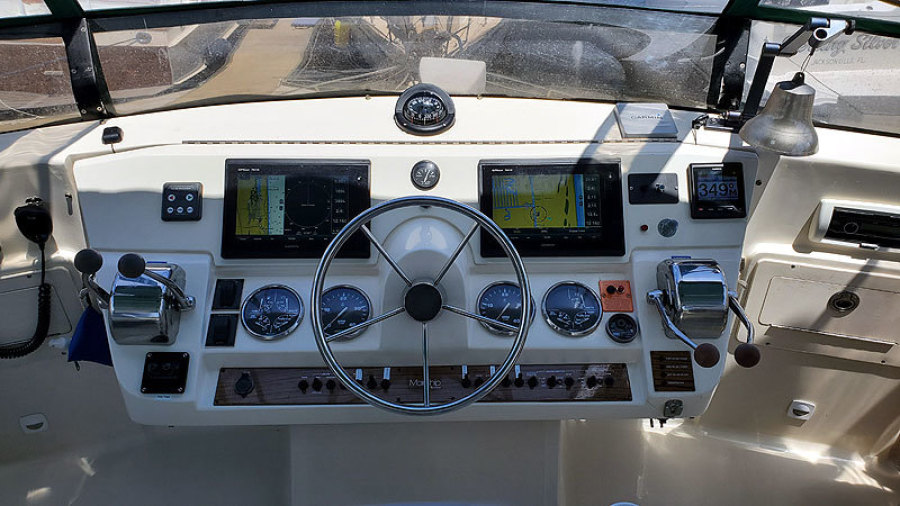 2004 Mainship 400 Sedan Trawler