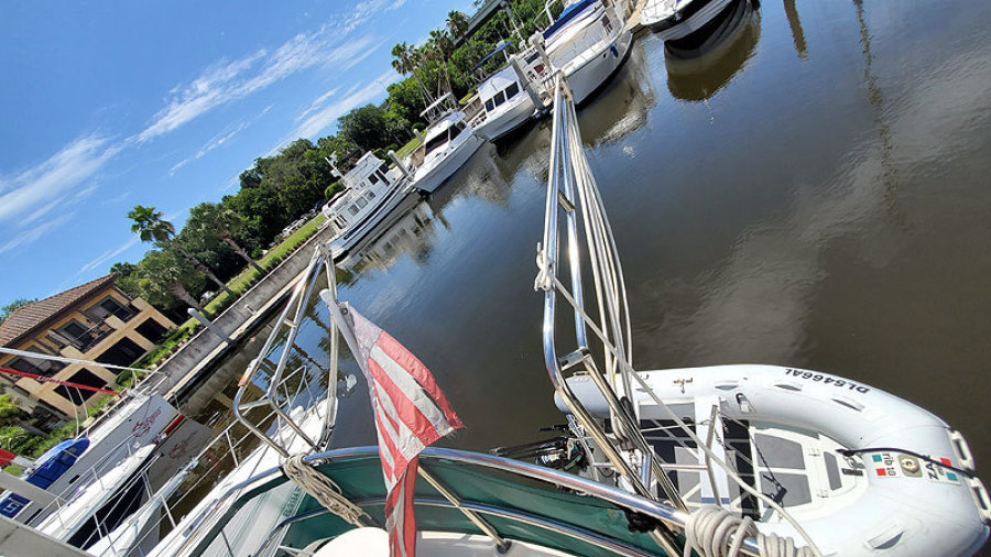 2004 Mainship 400 Sedan Trawler
