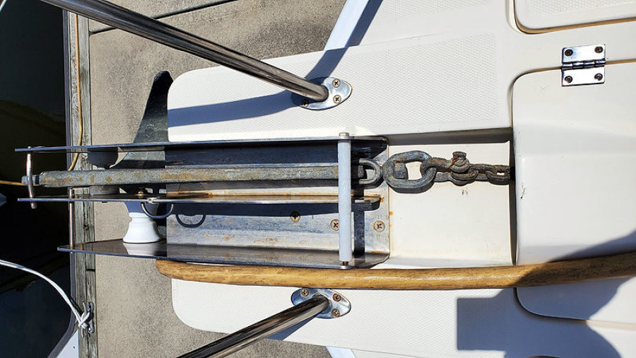 2004 Mainship 400 Sedan Trawler