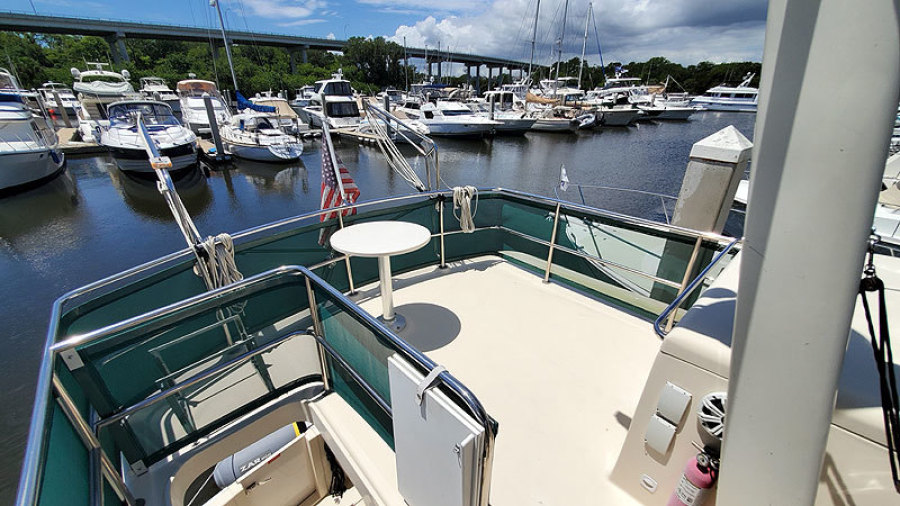 2004 Mainship 400 Sedan Trawler