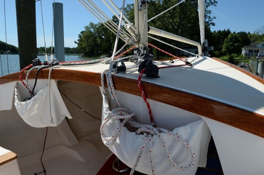 2011 Alerion Express 20