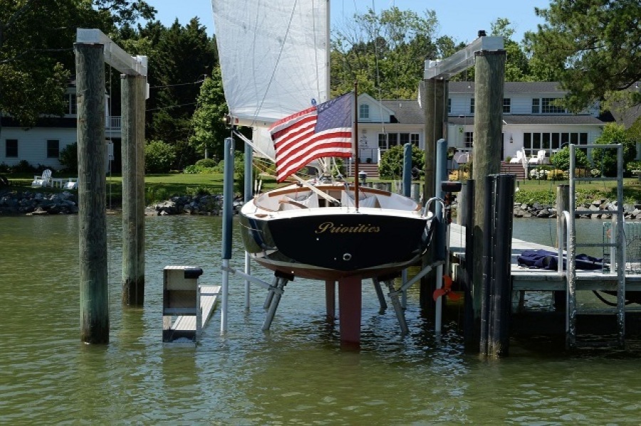 2011 Alerion Express 20