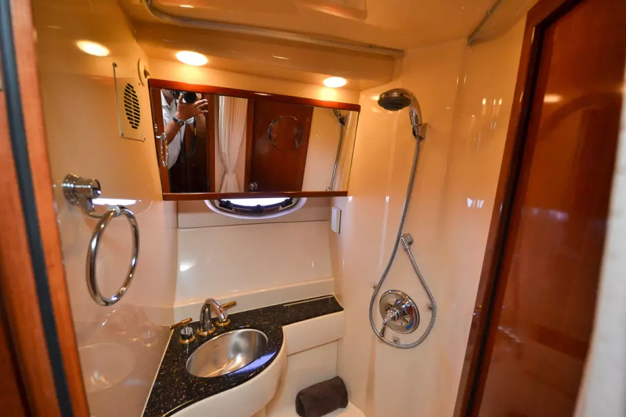 2008 Meridian 391 Sedan Bridge