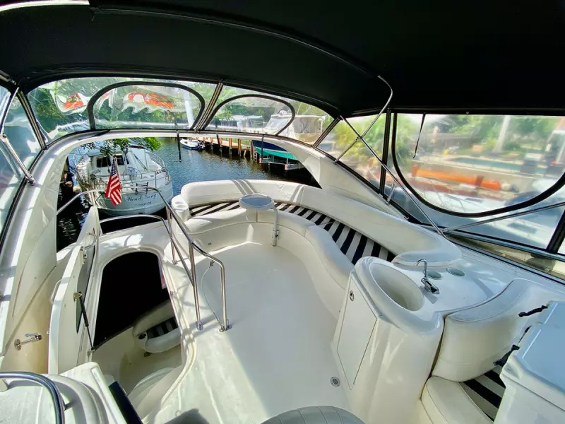 2008 Meridian 391 Sedan Bridge  516