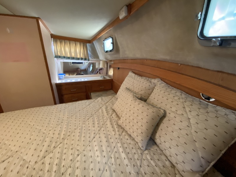 1986 Silverton Aft Cabin