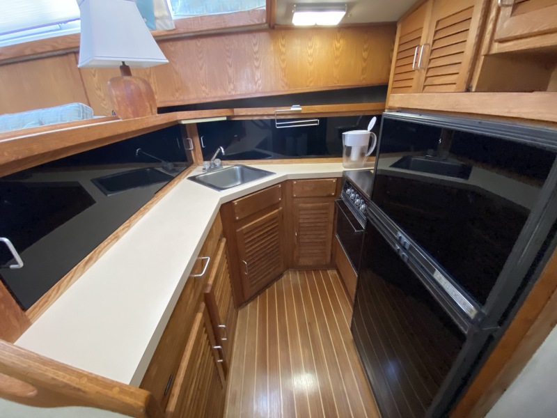 1986 Silverton Aft Cabin