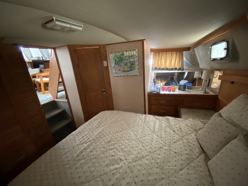 1986 Silverton Aft Cabin