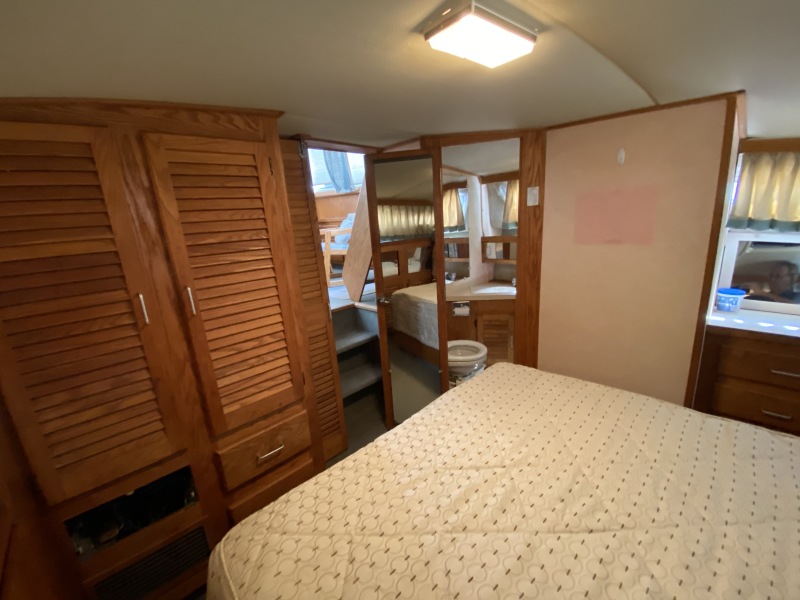 1986 Silverton Aft Cabin