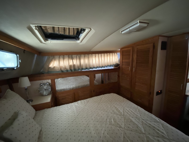 1986 Silverton Aft Cabin