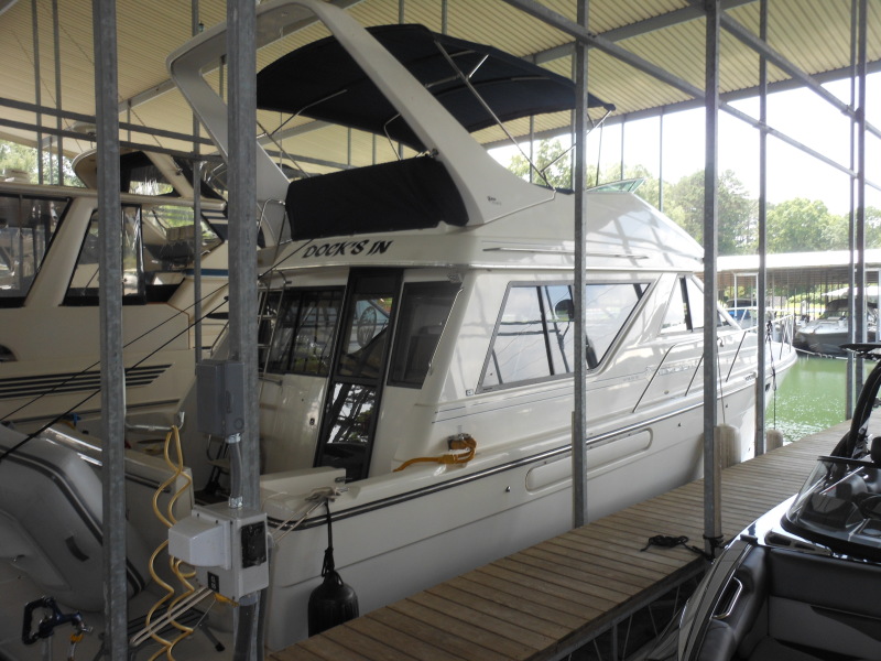 2000 Bayliner 3988