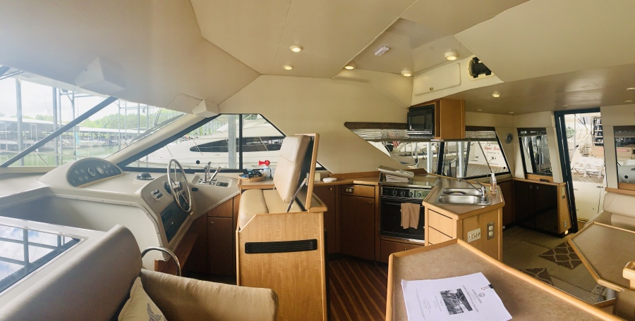 2000 Bayliner 3988
