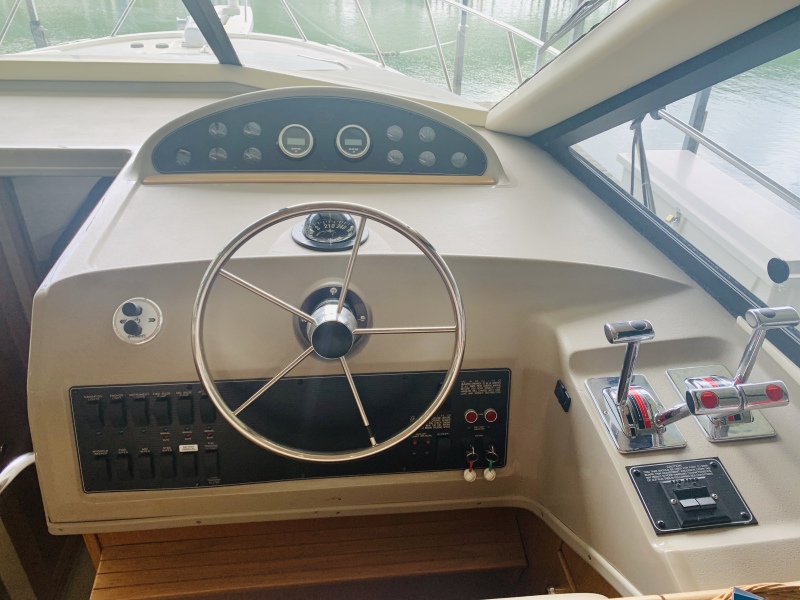 2000 Bayliner 3988