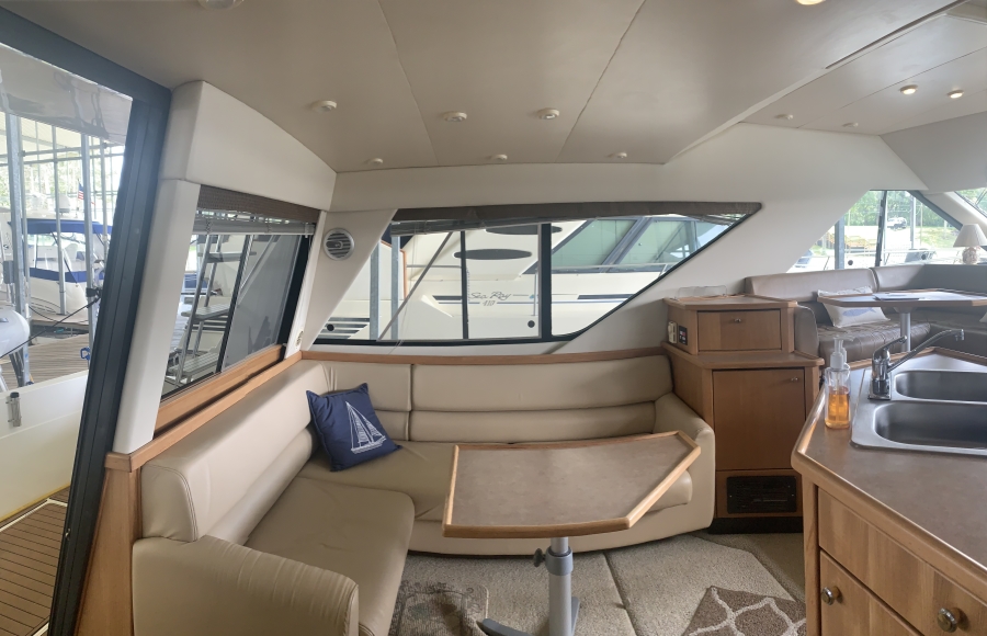 2000 Bayliner 3988