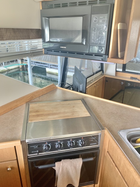 2000 Bayliner 3988