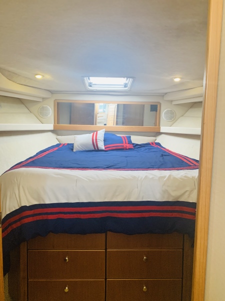 2000 Bayliner 3988
