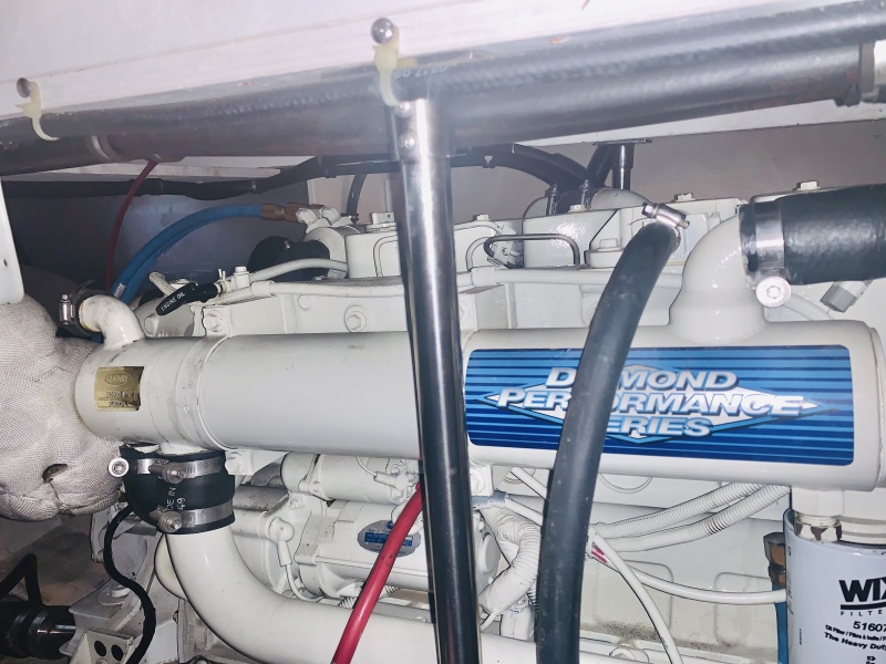 2000 Bayliner 3988