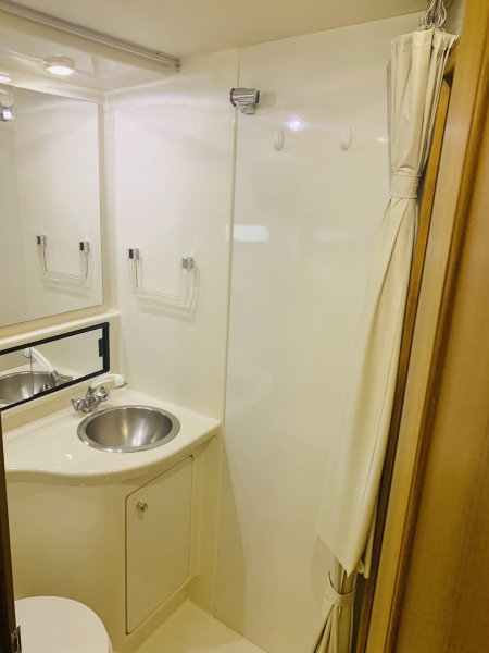 2000 Bayliner 3988
