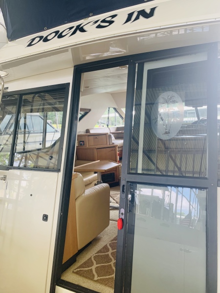 2000 Bayliner 3988