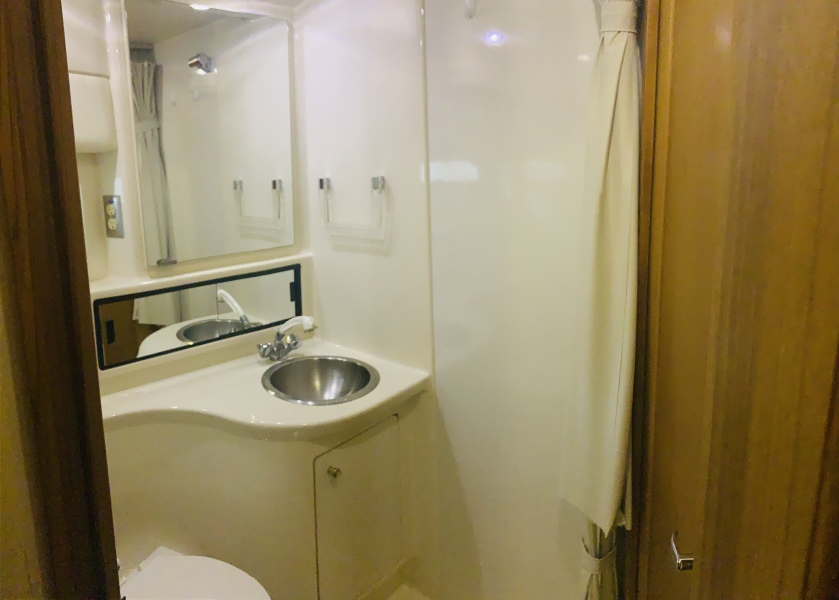 2000 Bayliner 3988
