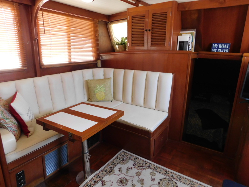 1998 Marine Trader Double Cabin