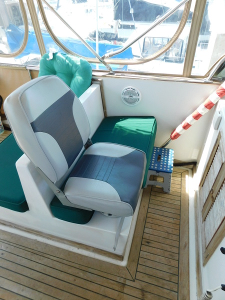 1998 Marine Trader Double Cabin