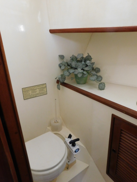 1998 Marine Trader Double Cabin