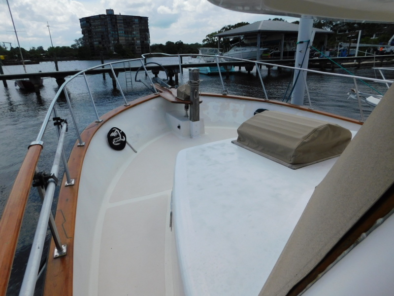 1998 Marine Trader Double Cabin