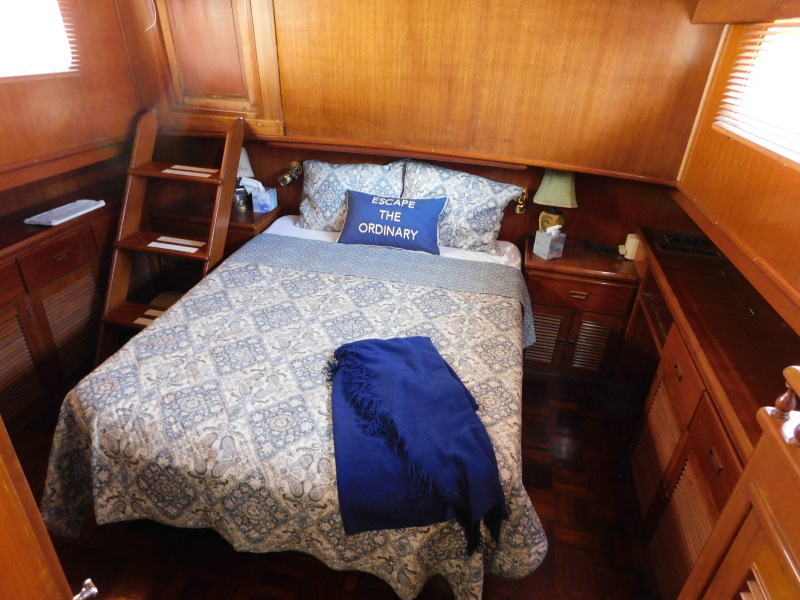 1998 Marine Trader Double Cabin