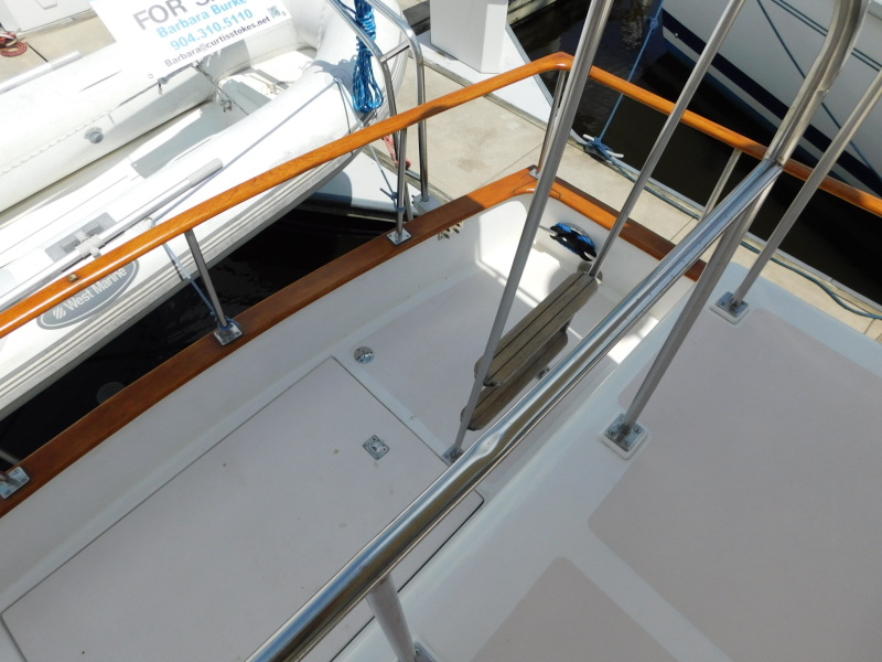1998 Marine Trader Double Cabin