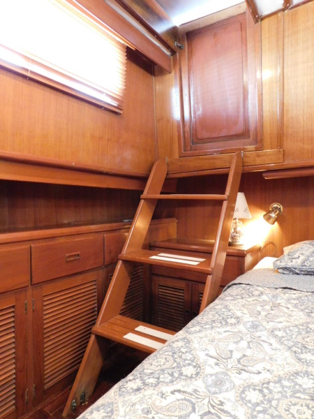 1998 Marine Trader Double Cabin