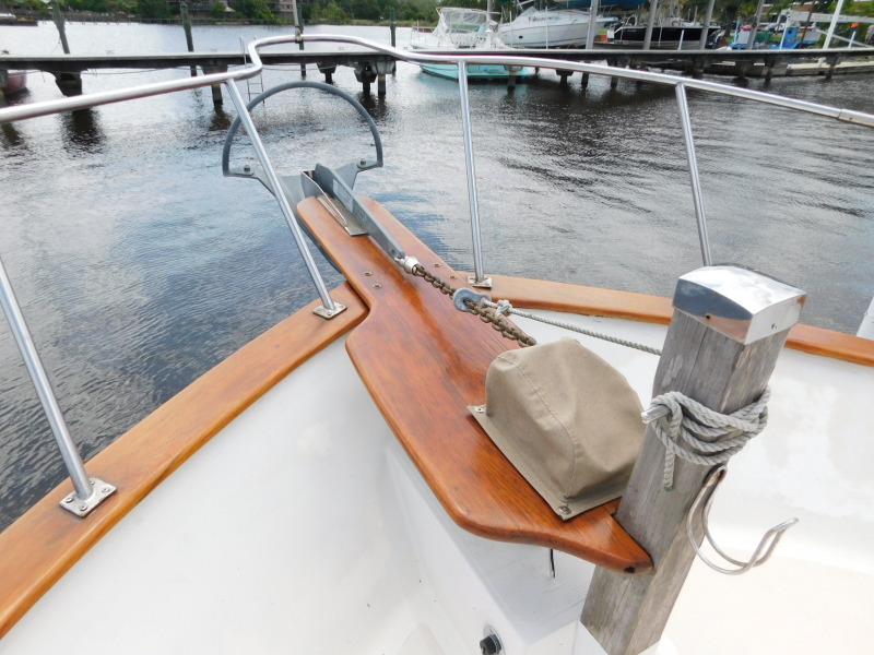 1998 Marine Trader Double Cabin