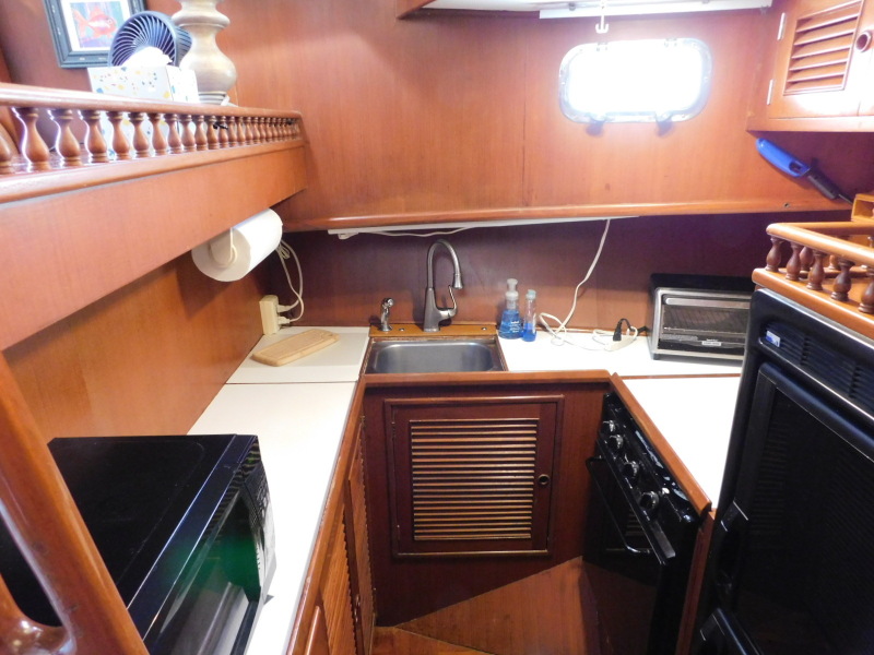 1998 Marine Trader Double Cabin