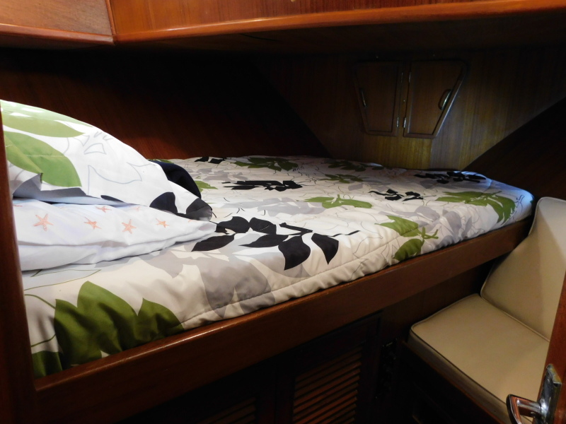 1998 Marine Trader Double Cabin