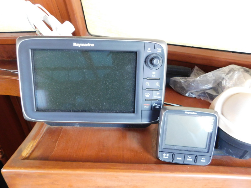 1998 Marine Trader Double Cabin