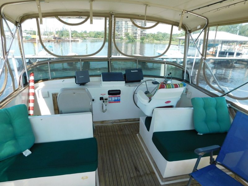 1998 Marine Trader Double Cabin