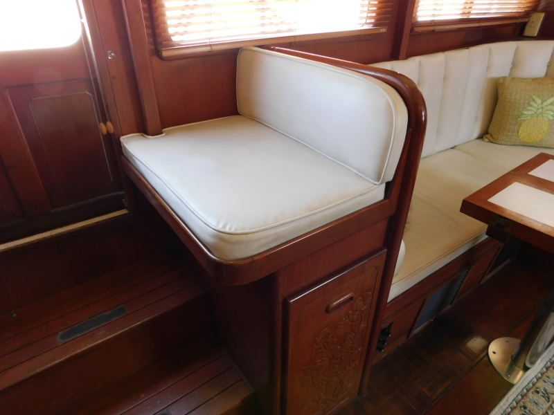 1998 Marine Trader Double Cabin