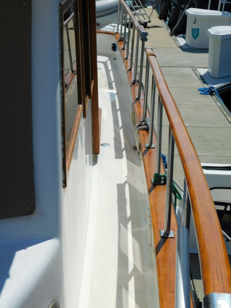 1998 Marine Trader Double Cabin