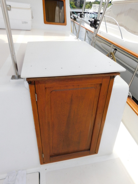 1998 Marine Trader Double Cabin
