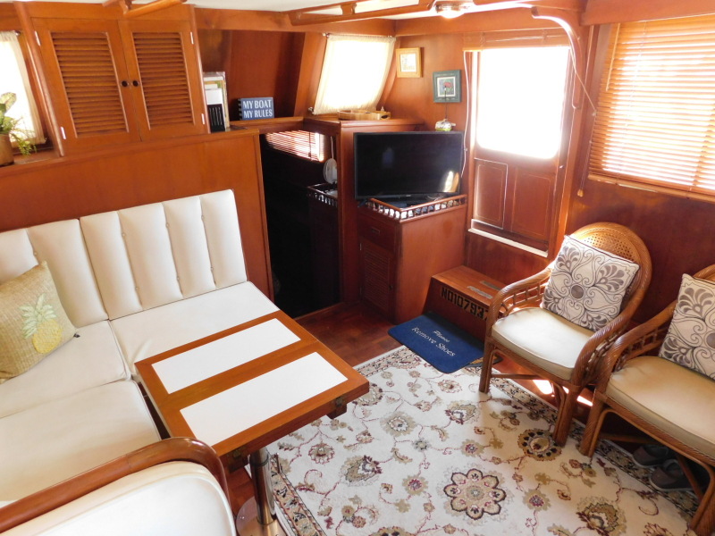 1998 Marine Trader Double Cabin