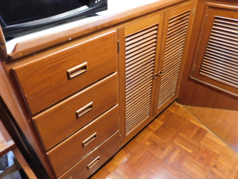 1998 Marine Trader Double Cabin