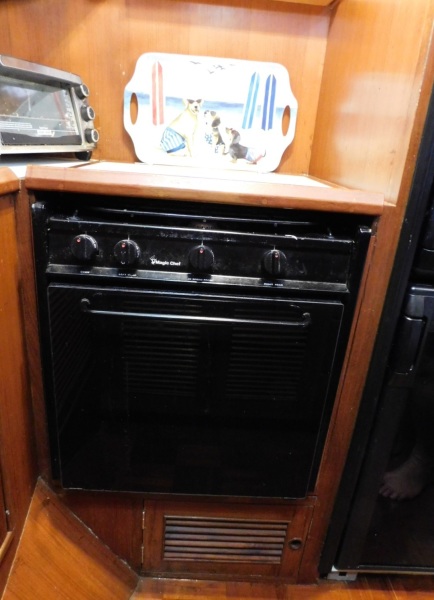 1998 Marine Trader Double Cabin