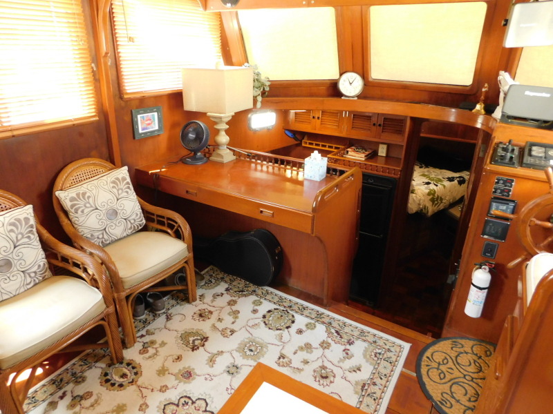 1998 Marine Trader Double Cabin