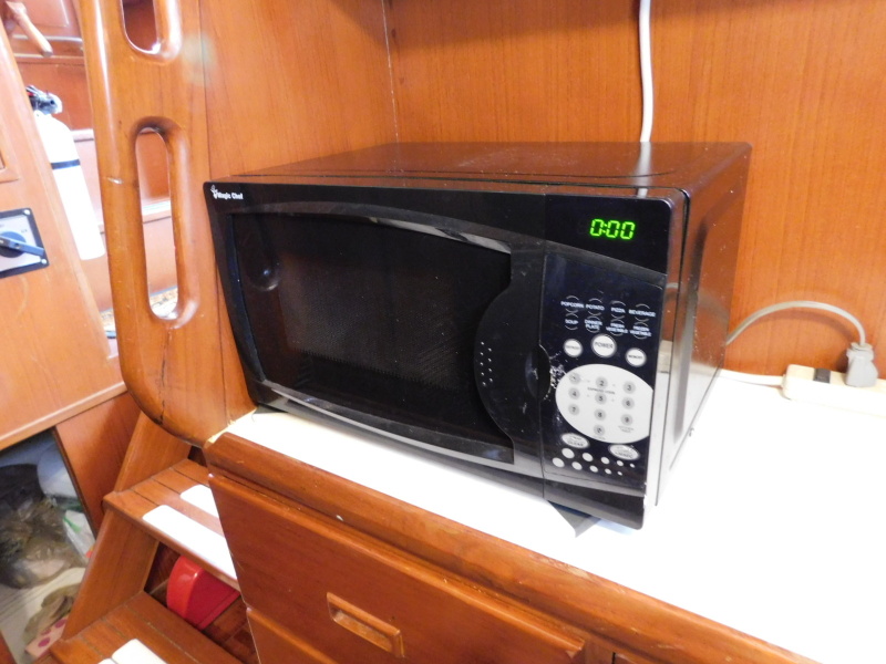 1998 Marine Trader Double Cabin