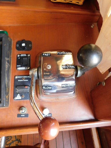1998 Marine Trader Double Cabin