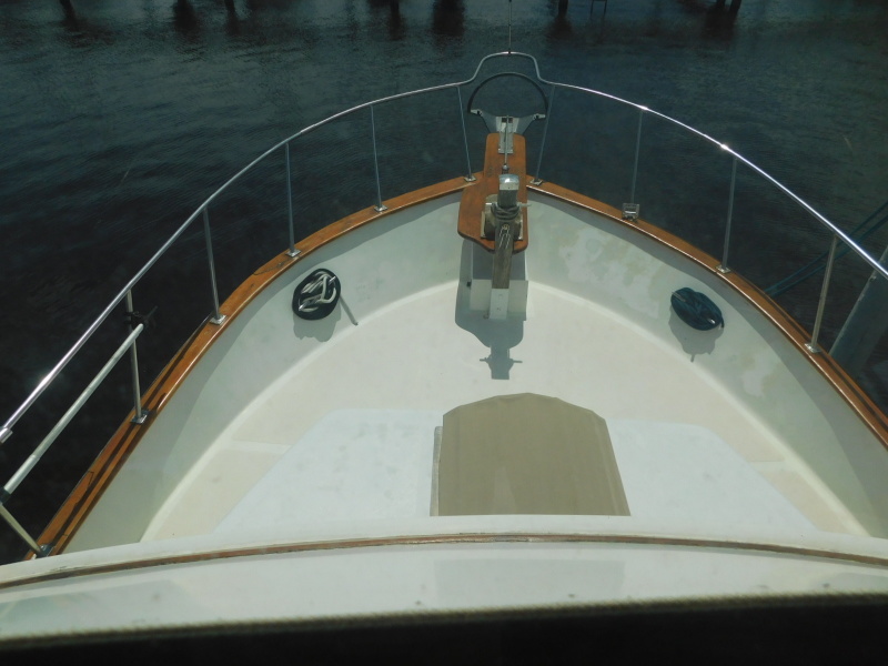 1998 Marine Trader Double Cabin