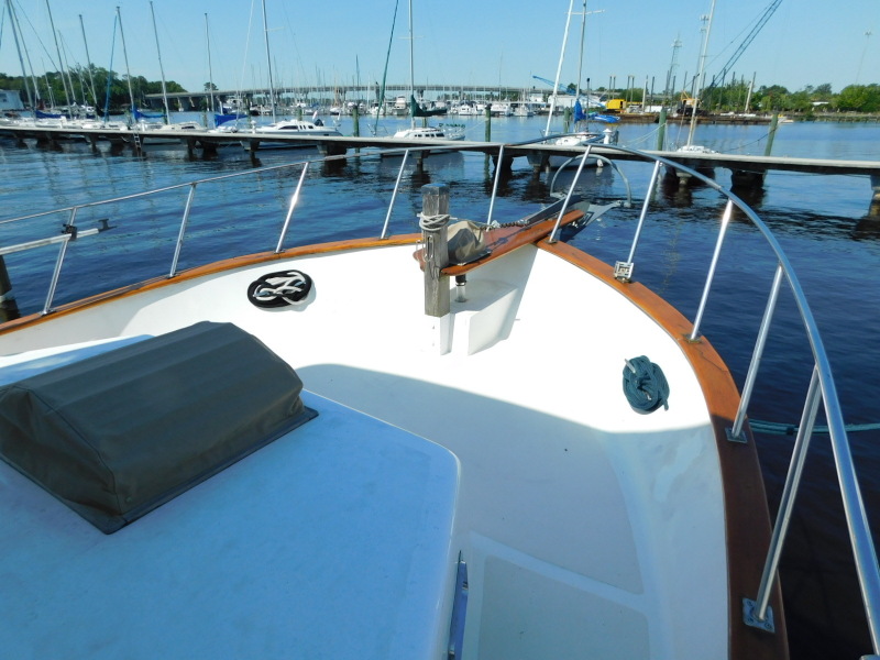 1998 Marine Trader Double Cabin
