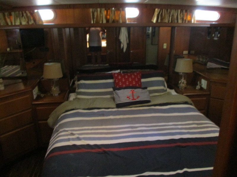 1990 Aquarius Trawler