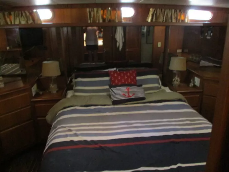 Linda Lee 45ft Aquarius Yacht For Sale