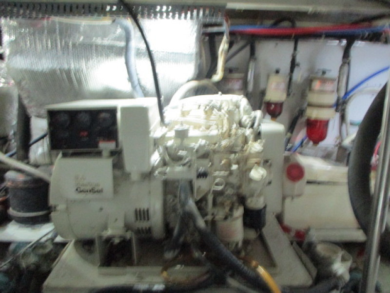 1990 Aquarius Trawler