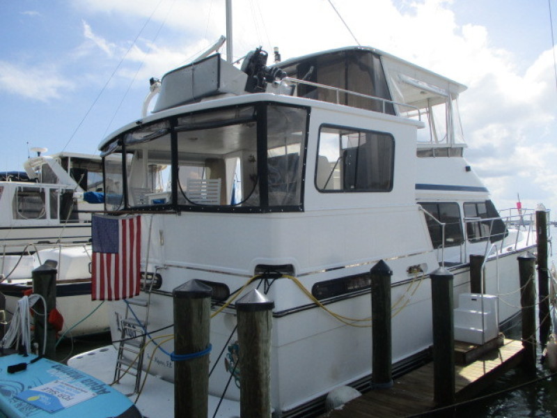 1990 Aquarius Trawler